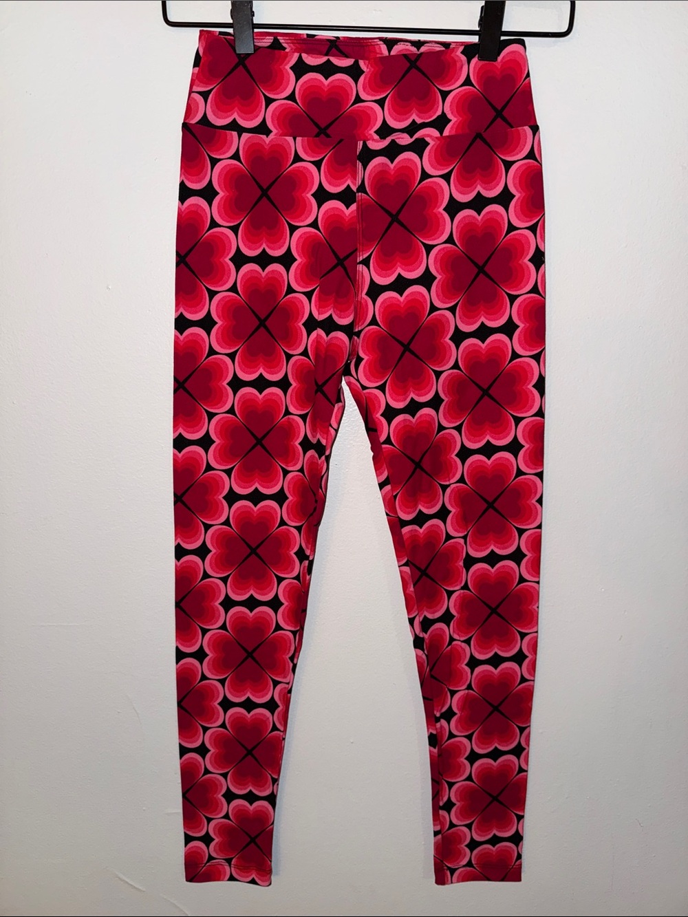 LuLaRoe Red and Black Heart Floral Leggings
